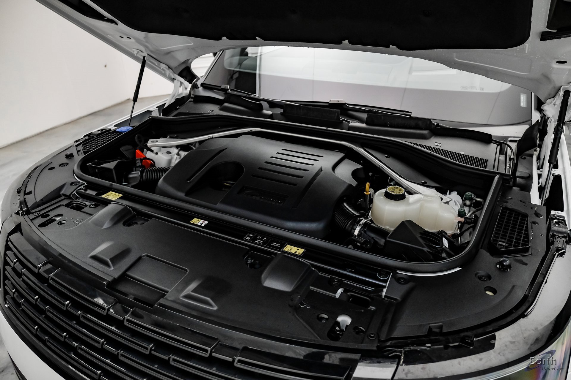 Used 2024 Land Rover Range Rover SE image 83