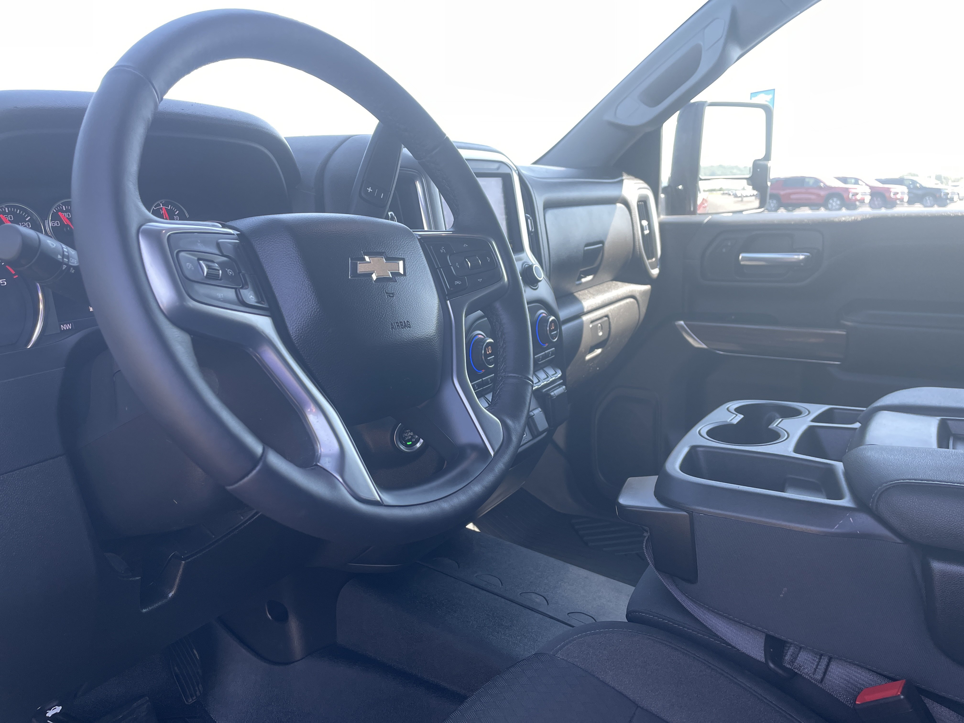Used 2022 Chevrolet Silverado 3500 LT w/ Convenience Package AWD/4WD image 9