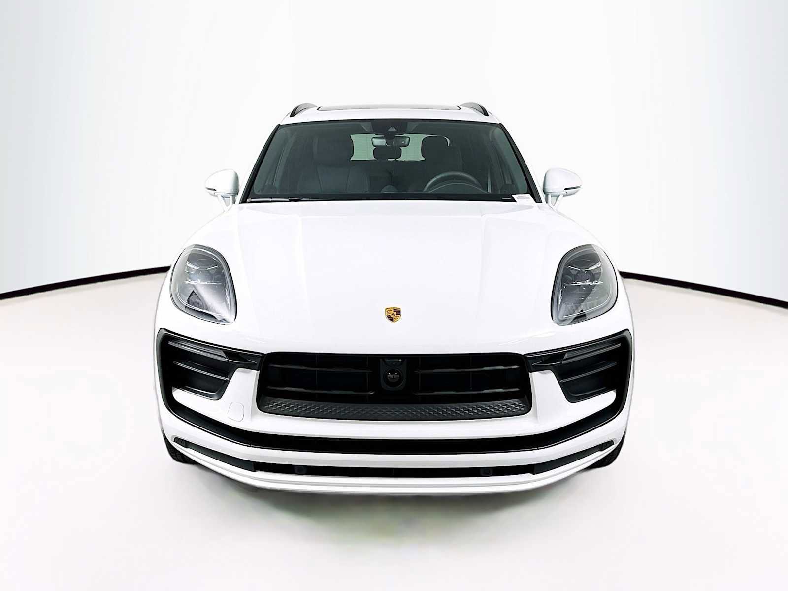 New 2026 Porsche Macan image 6