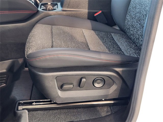 Used 2024 Chevrolet Colorado Z71 w/ LPO, Dark Essentials Package image 24