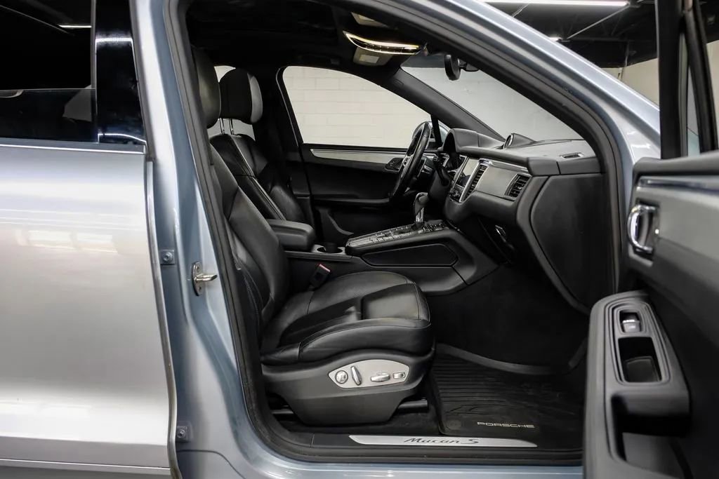 Used 2017 Porsche Macan S AWD/4WD image 41