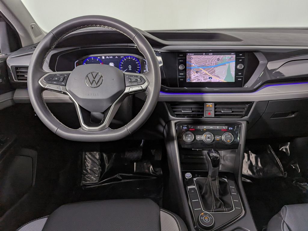 Used 2024 Volkswagen Taos SEL image 19