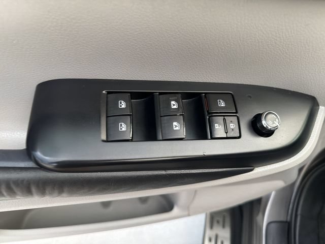 Used 2015 Toyota Highlander XLE AWD/4WD image 10