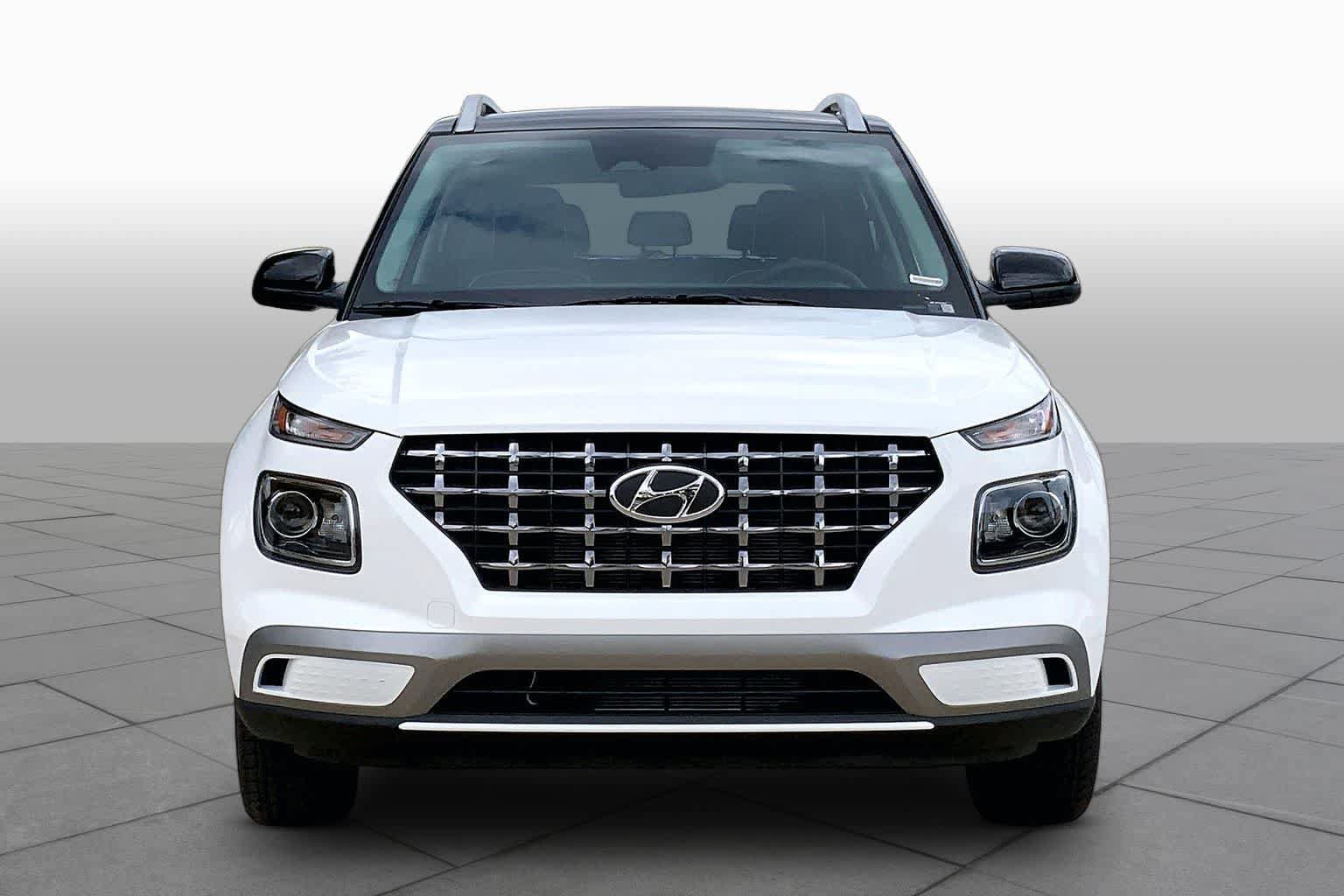 New 2026 Hyundai Venue SEL FWD image 3