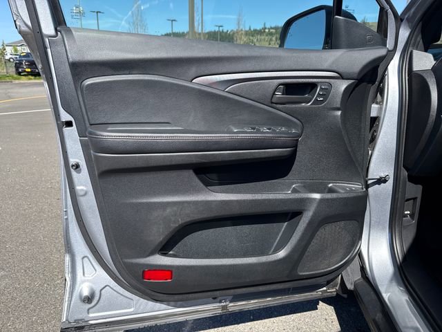Used 2023 Honda Passport TrailSport image 16
