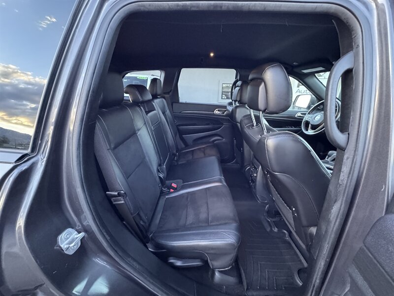 Used 2017 Jeep Grand Cherokee Altitude AWD/4WD image 29
