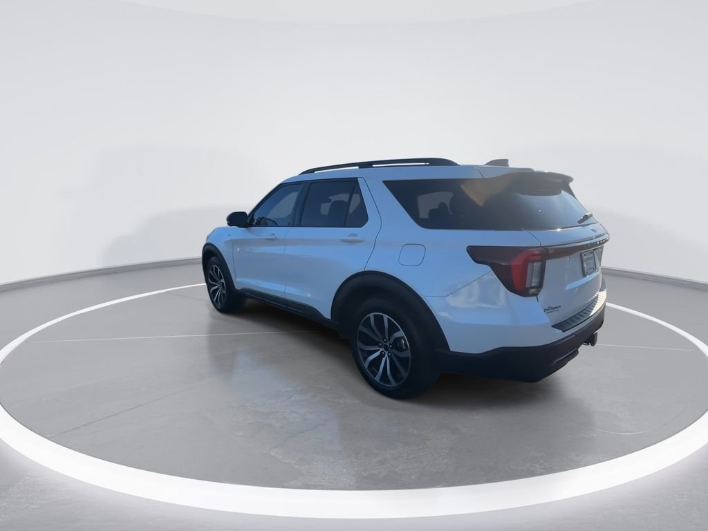 Used 2025 Ford Explorer ST-Line RWD image 6