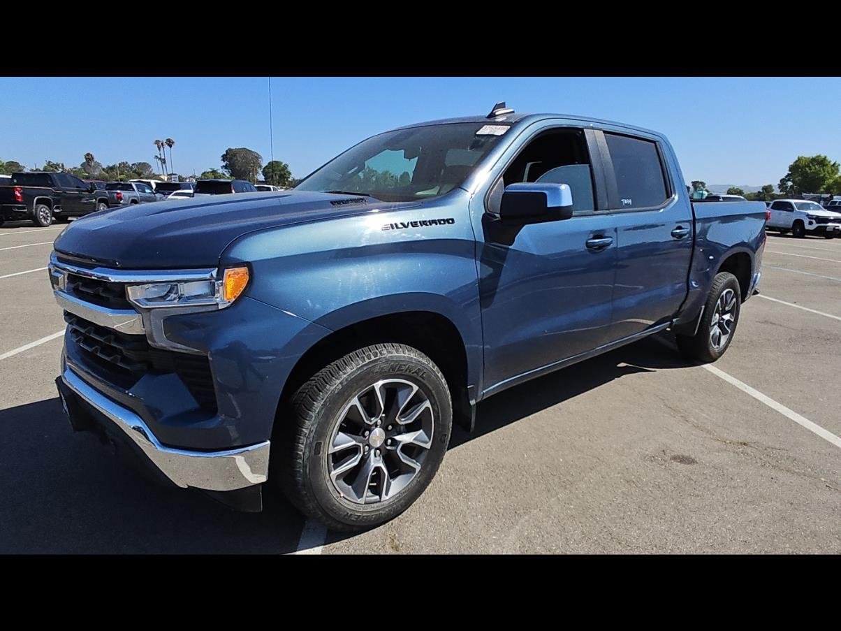 Used 2024 Chevrolet Silverado 1500 LT w/ Leather Package
