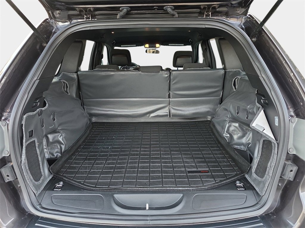 Used 2018 Jeep Grand Cherokee Laredo image 14