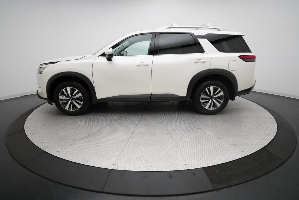 Certified 2024 Nissan Pathfinder SL image 24
