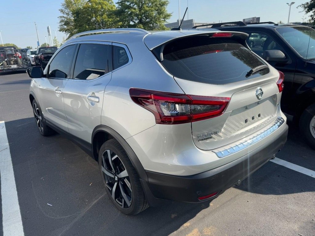 Used 2022 Nissan Rogue Sport SV image 4