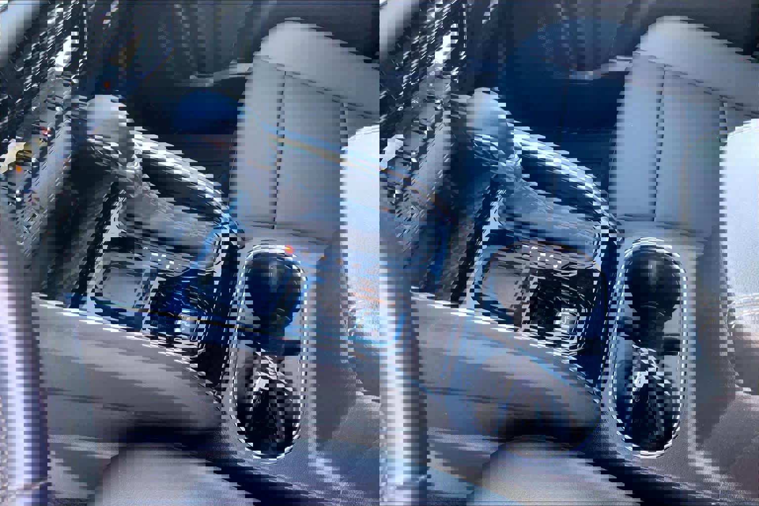 Used 2023 GMC Canyon Elevation w/ Elevation Premium Package RWD image 16