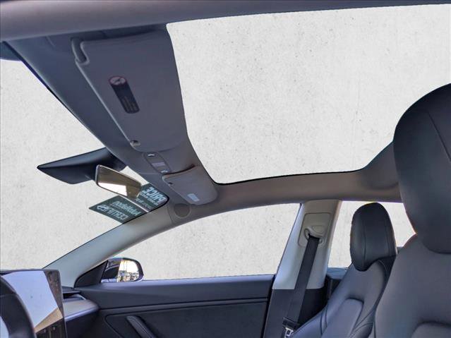Used 2019 Tesla Model 3 Standard Range Plus image 17