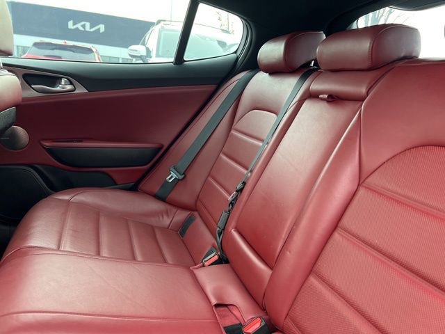 Used 2018 Kia Stinger GT2 image 32