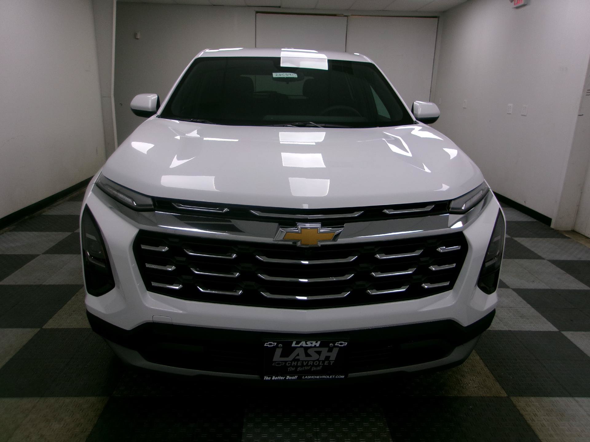 New 2026 Chevrolet Equinox LT AWD/4WD image 3