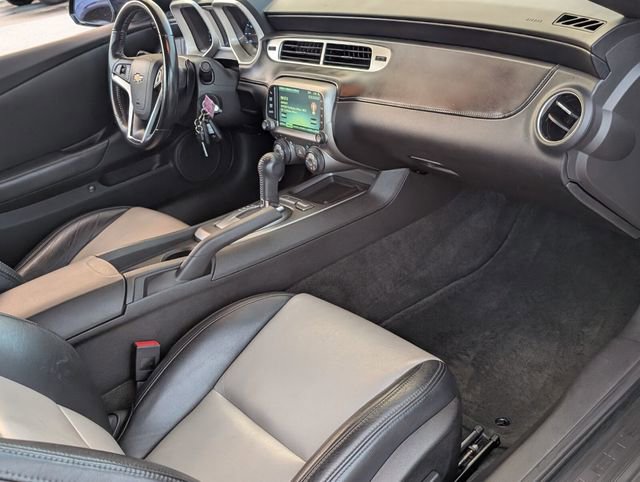 Used 2015 Chevrolet Camaro LT image 13