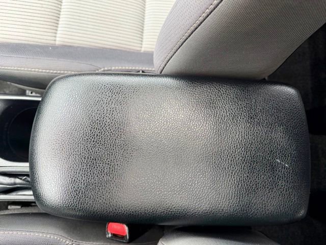 Used 2014 Toyota RAV4 XLE AWD/4WD image 40