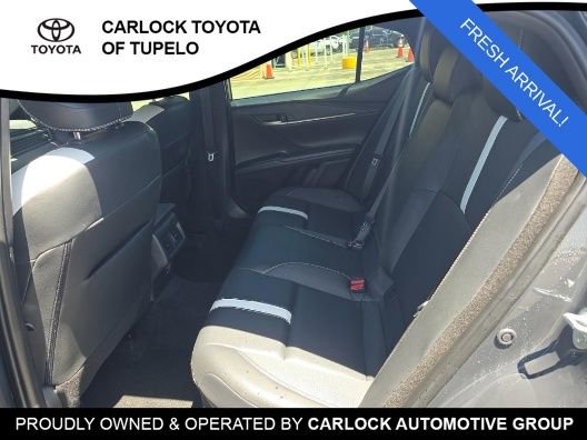 Used 2025 Toyota Camry SE FWD image 9