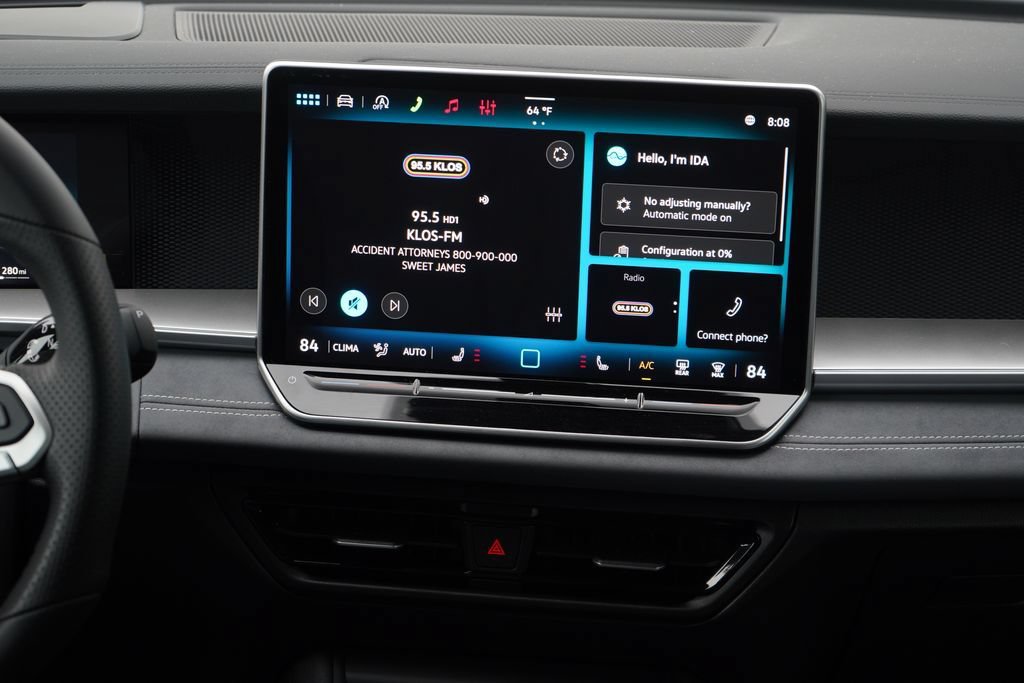 New 2026 Volkswagen Tiguan SE R-Line FWD image 10