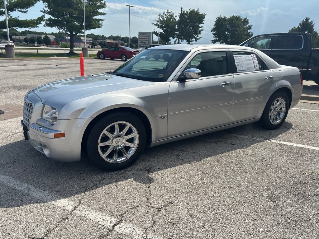 Used 2005 Chrysler 300 C w/ Sound Group II RWD image 14