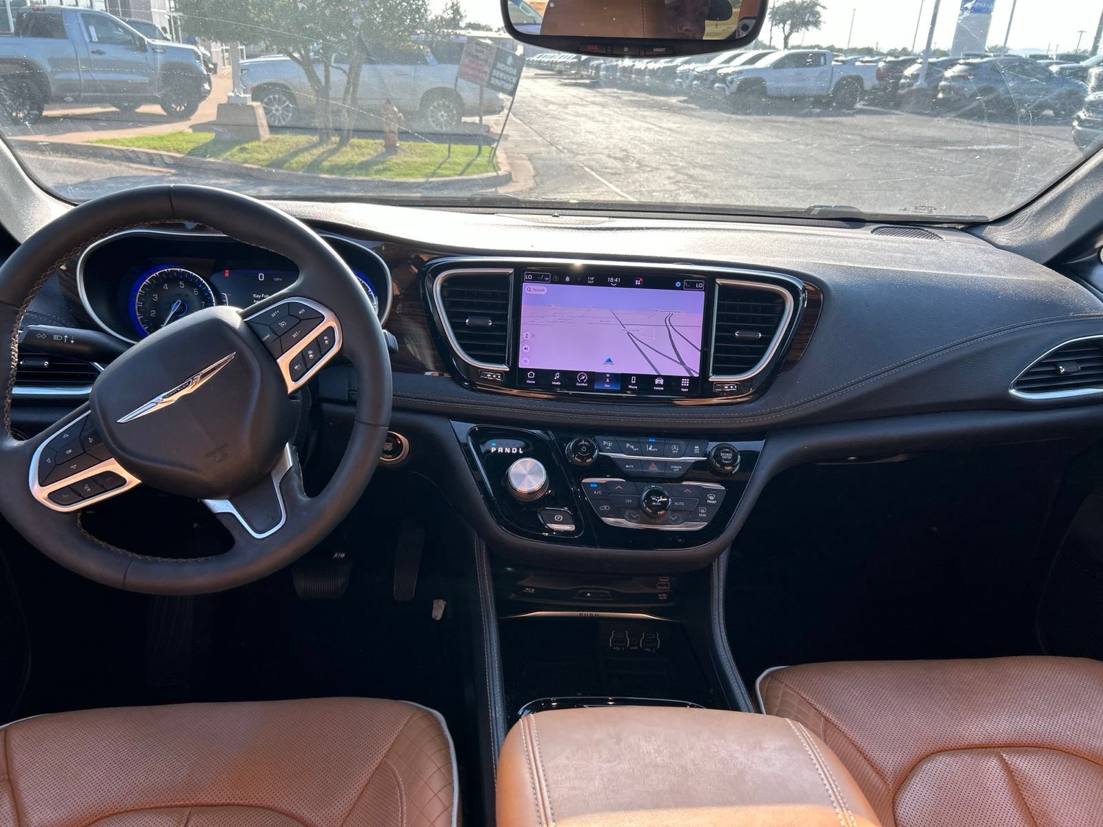 Used 2022 Chrysler Pacifica Pinnacle AWD/4WD image 13
