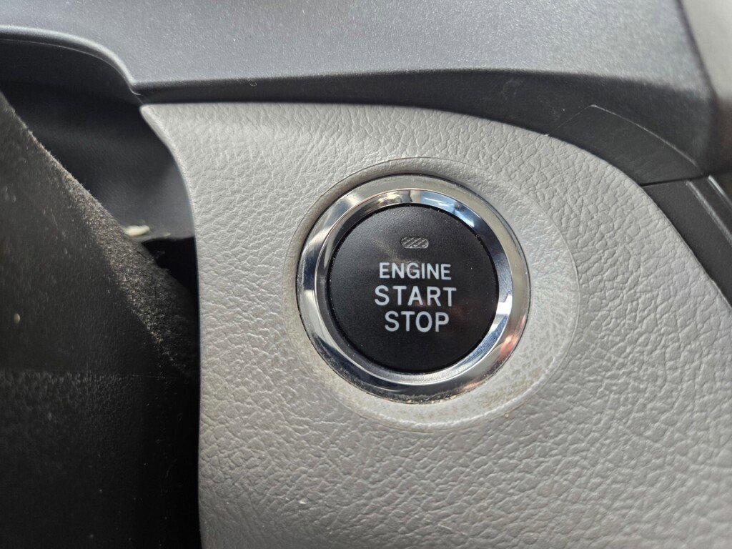 Used 2018 Toyota Sienna XLE w/ XLE Navigation Package image 25