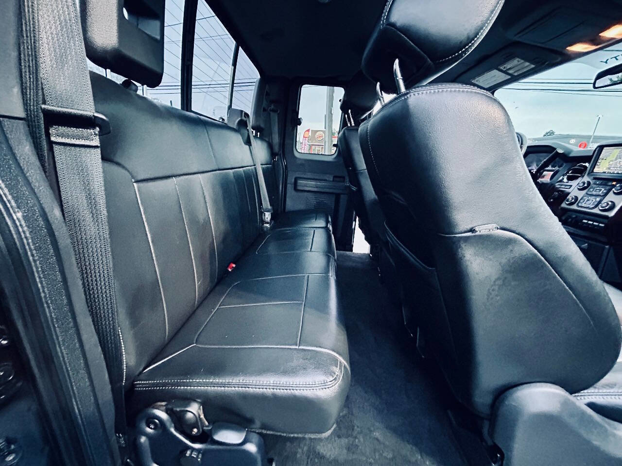 Used 2014 Ford F250 Lariat w/ Chrome Package image 32