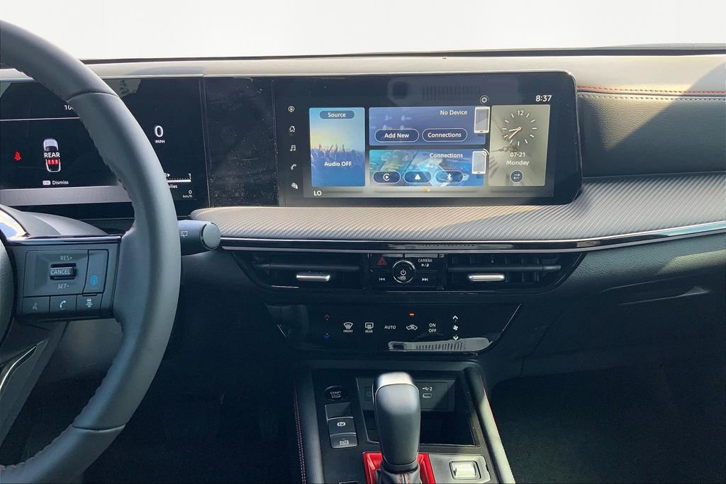 New 2025 Nissan Kicks SR image 9