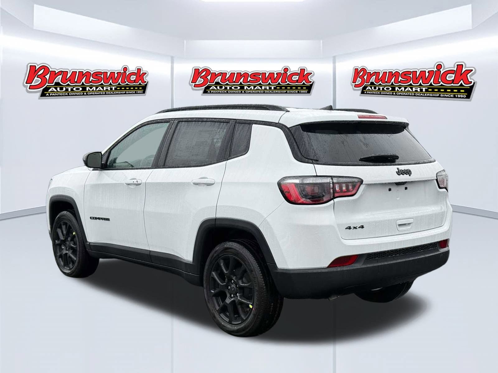 New 2026 Jeep Compass Latitude AWD/4WD image 4
