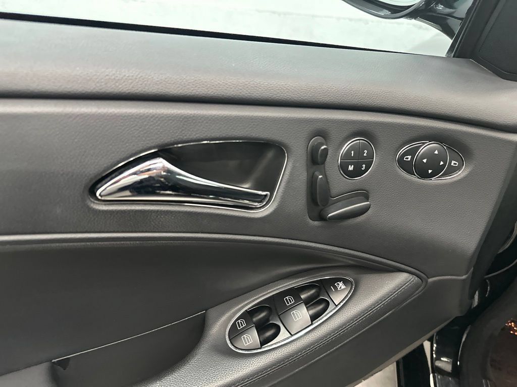 Used 2007 Mercedes-Benz CLS 550 image 14
