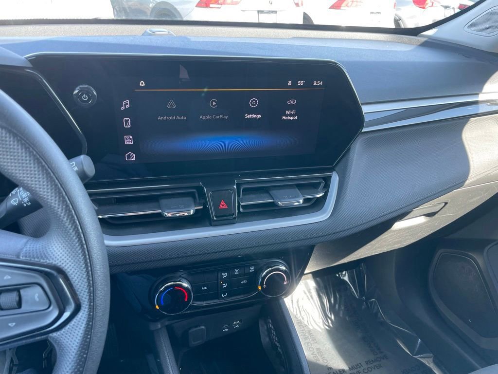 Used 2025 Chevrolet TrailBlazer LT AWD/4WD image 10