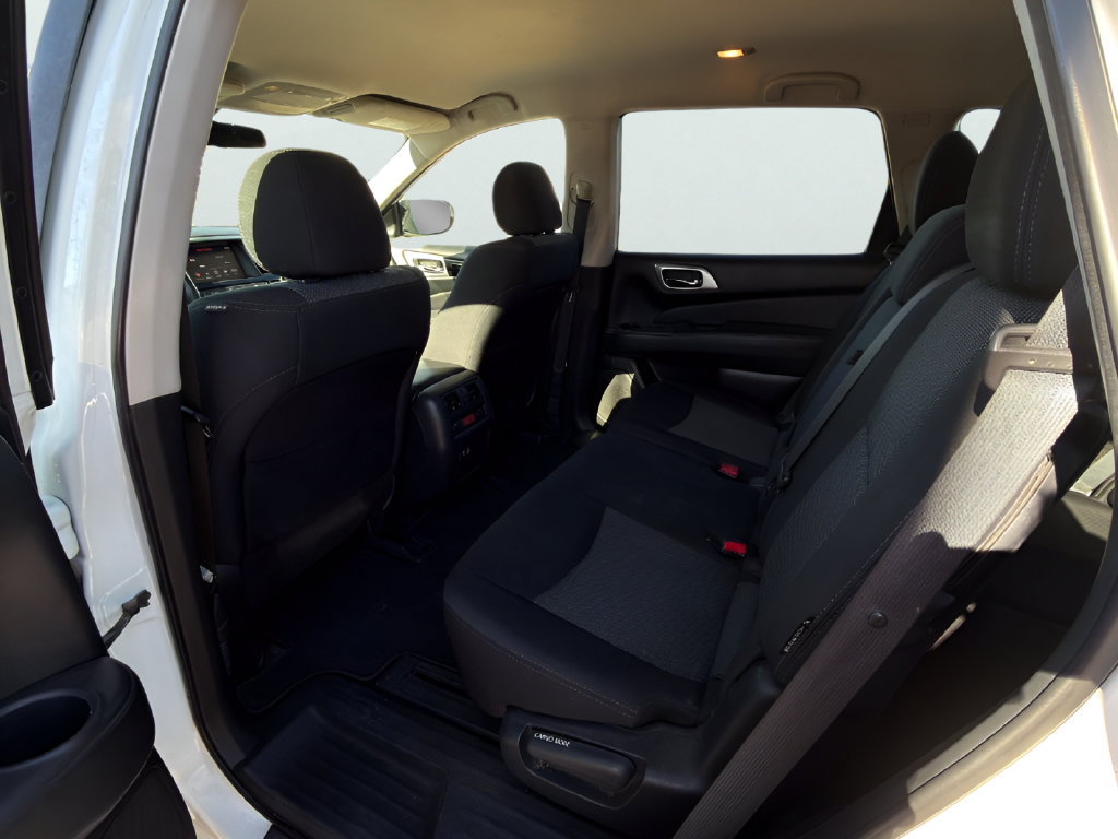 Used 2019 Nissan Pathfinder S FWD image 17