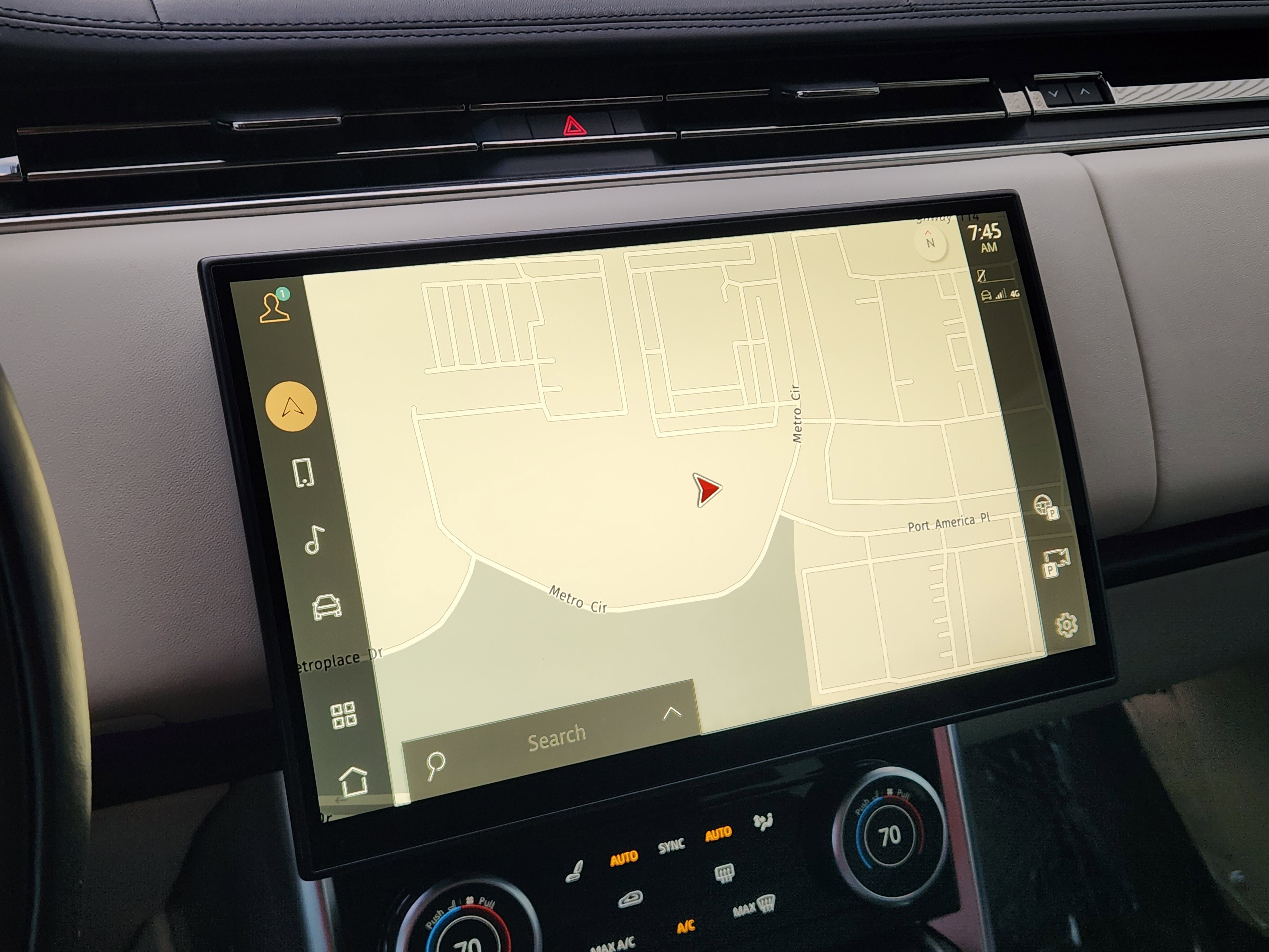 Used 2022 Land Rover Range Rover SE image 18