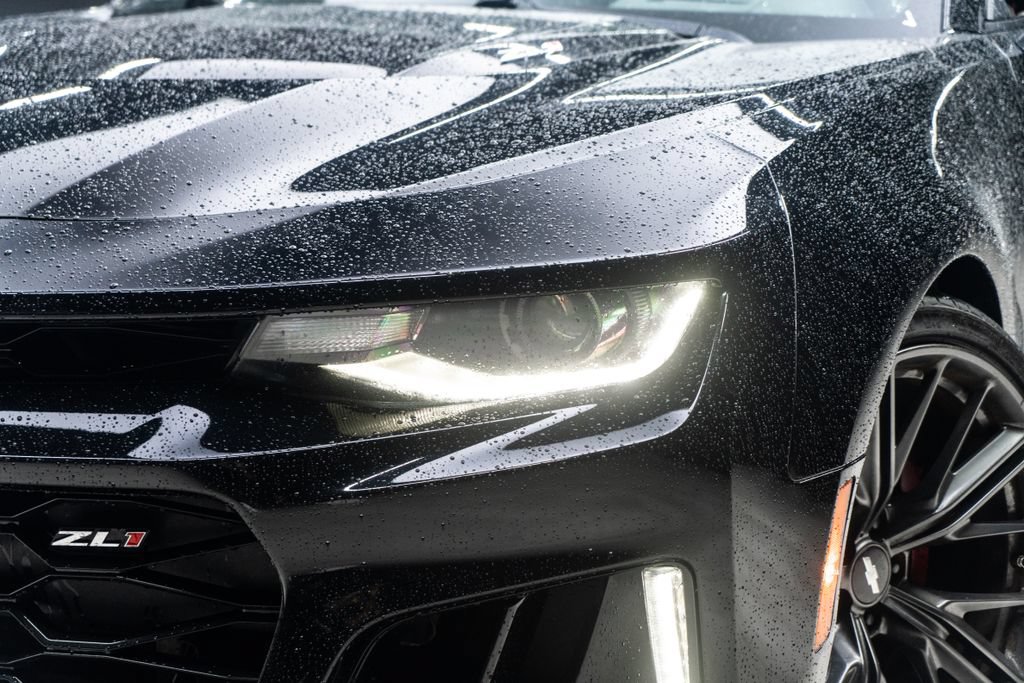 Used 2018 Chevrolet Camaro ZL1 RWD image 6