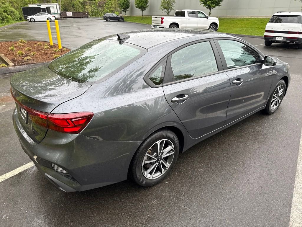 Used 2023 Kia Forte LXS FWD image 5