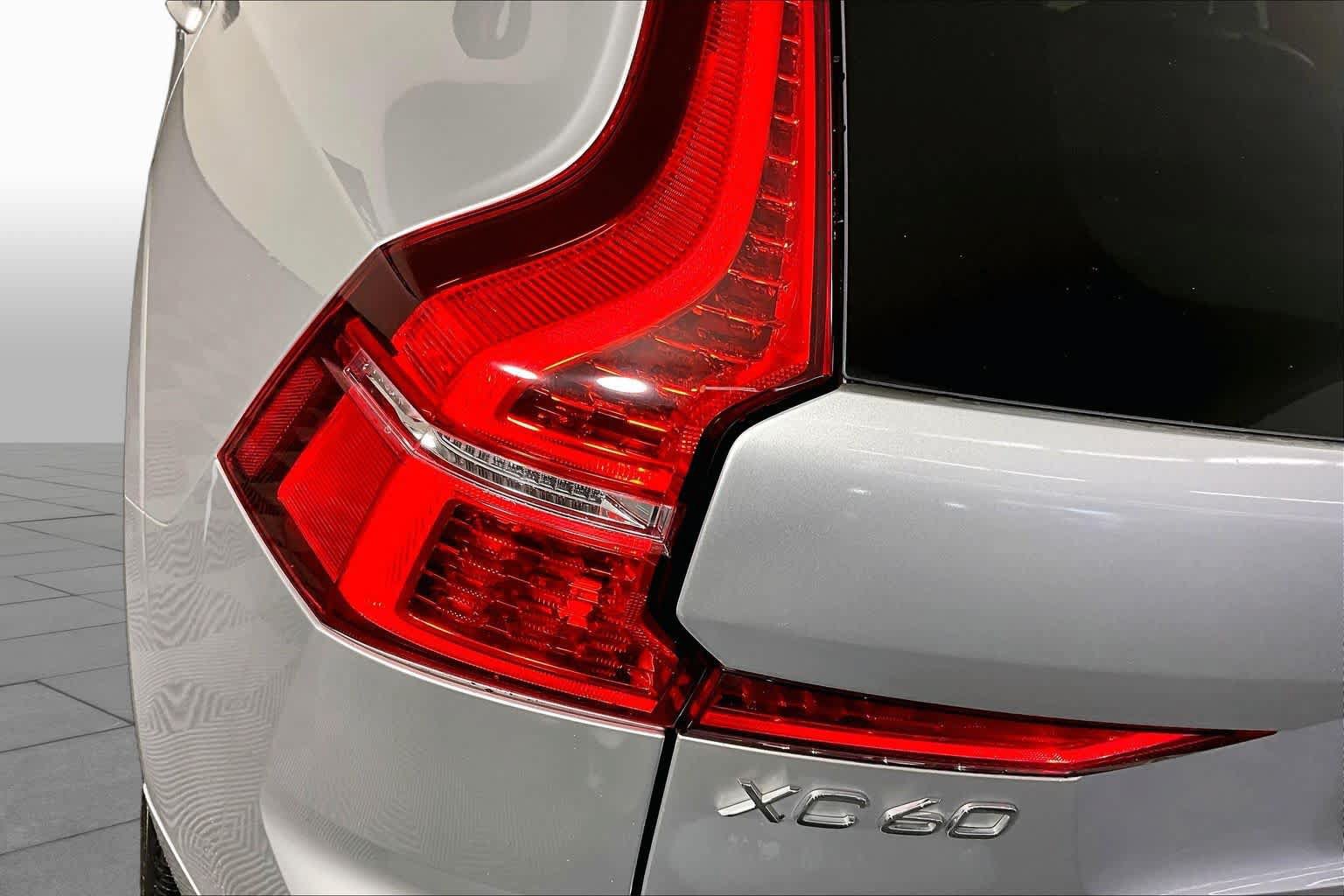Used 2021 Volvo XC60 T6 Inscription AWD/4WD image 26
