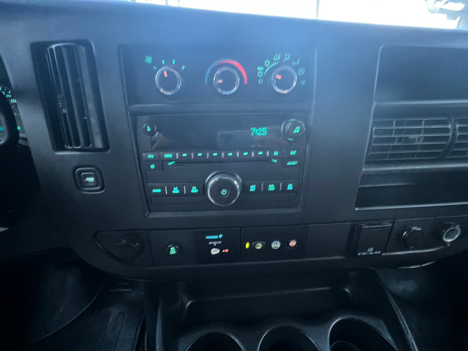 Used 2016 Chevrolet Express 3500 LT w/ LT Preferred Equipment Group image 18