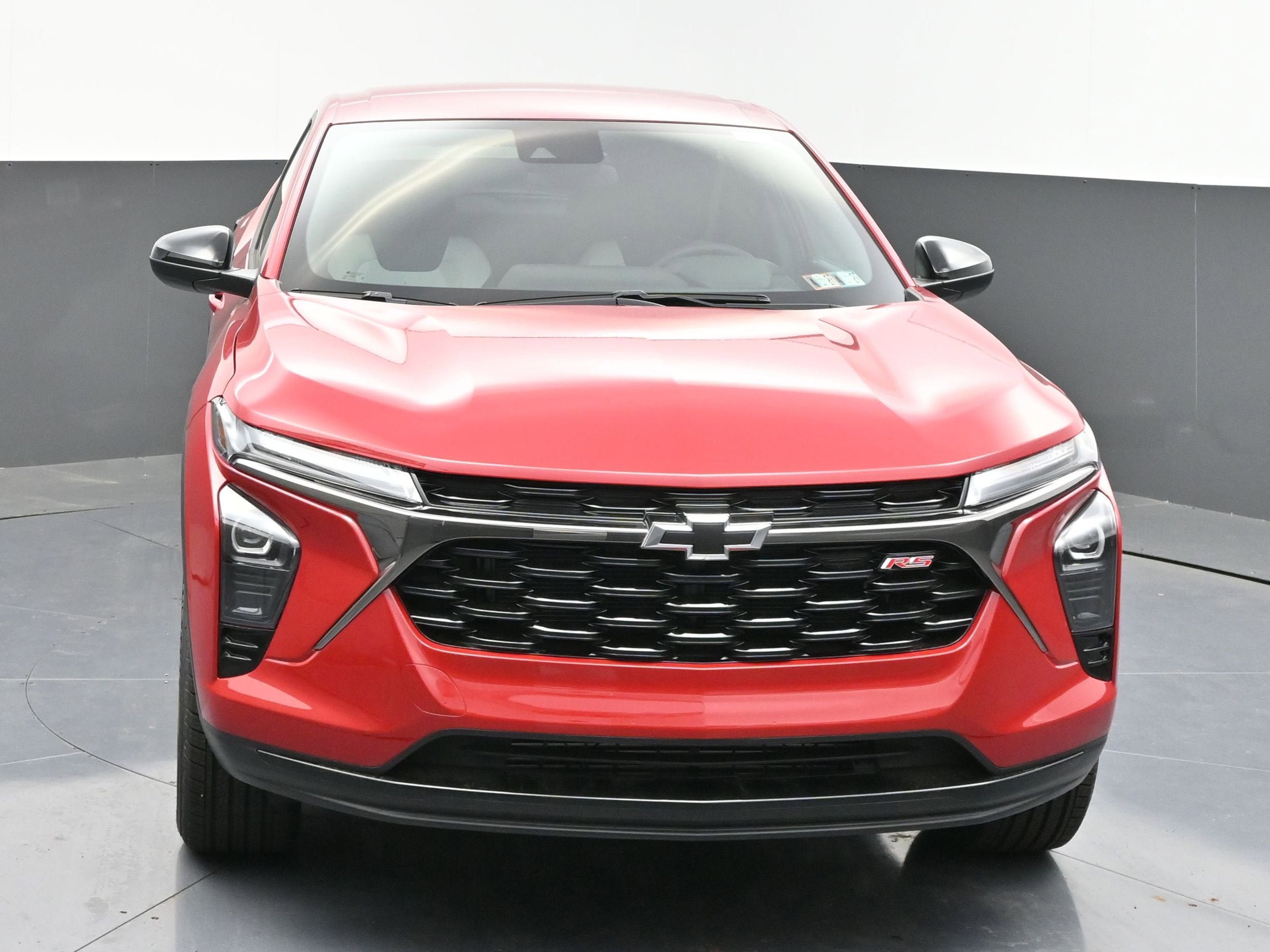 New 2026 Chevrolet Trax RS w/ Driver Confidence Package FWD image 2