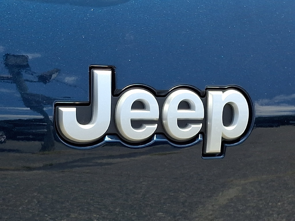 New 2026 Jeep Grand Cherokee L Limited w/ Luxury Tech Group II AWD/4WD image 21