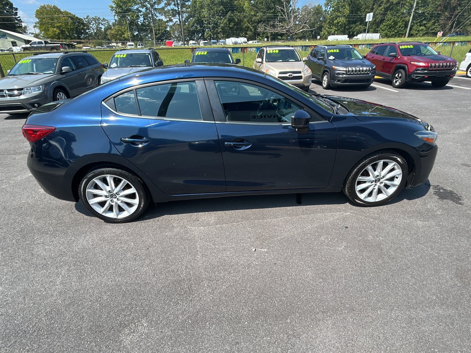 Used 2017 MAZDA MAZDA3 Touring FWD image 6