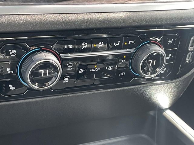 Used 2025 Chevrolet Silverado 3500 LTZ w/ LTZ Plus Package image 21