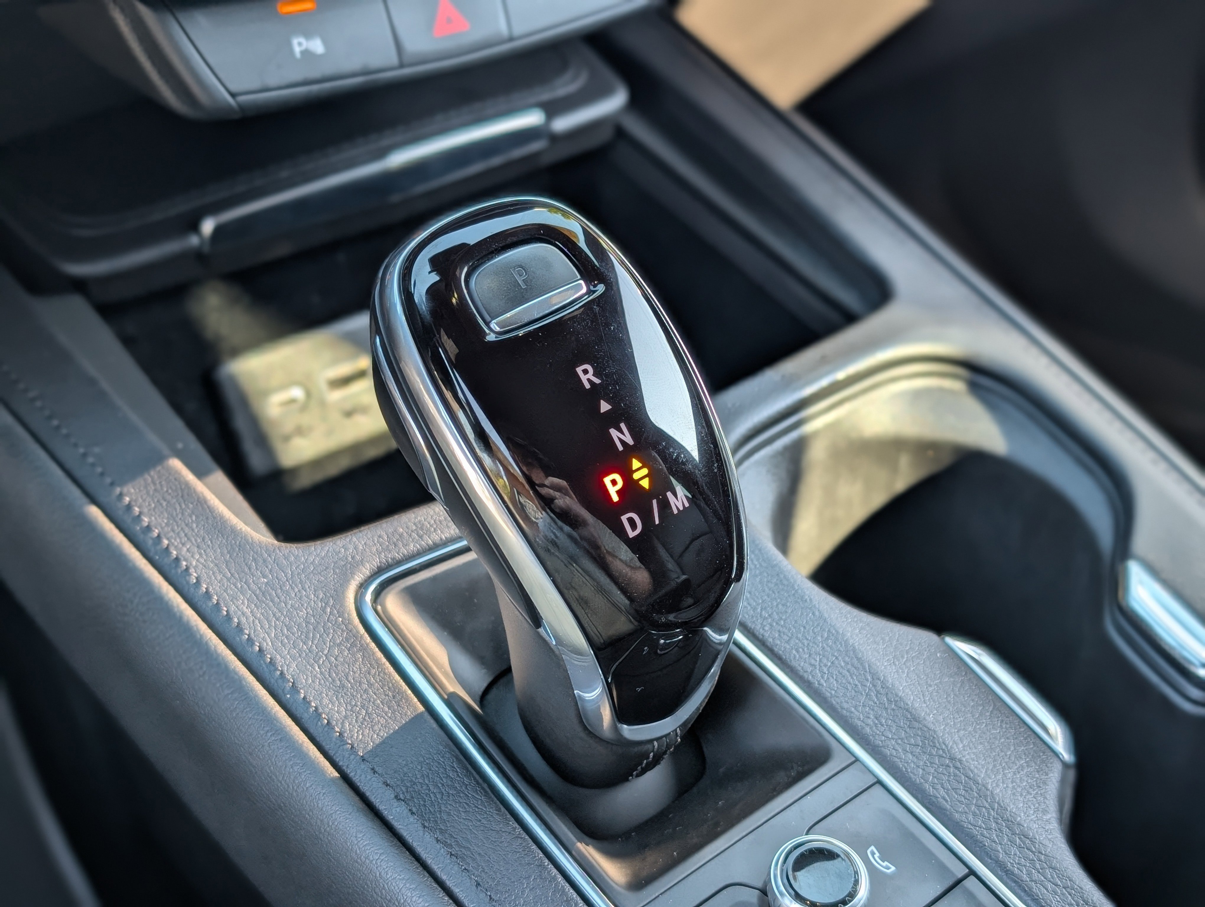 Used 2024 Cadillac XT4 Premium Luxury image 24