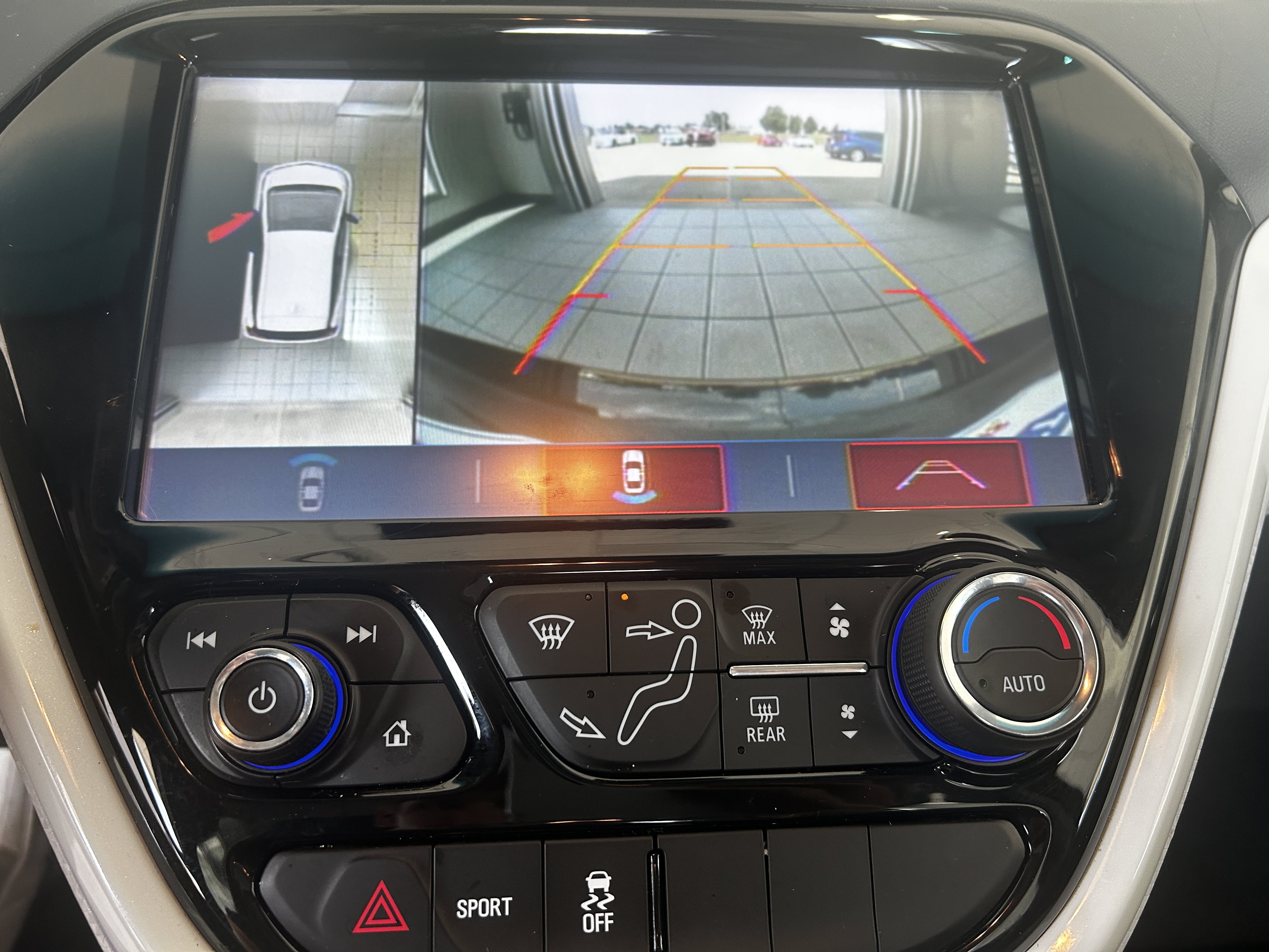 Used 2018 Chevrolet Bolt Premier w/ Driver Confidence II Package FWD image 15