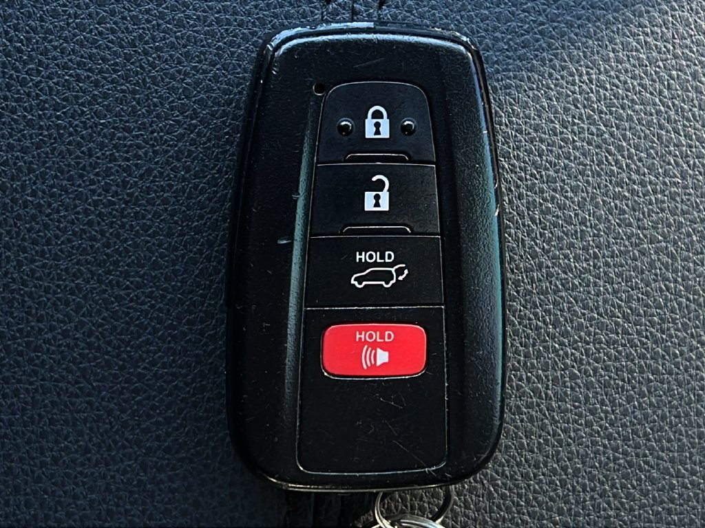 Used 2025 Toyota RAV4 XLE Premium FWD image 23