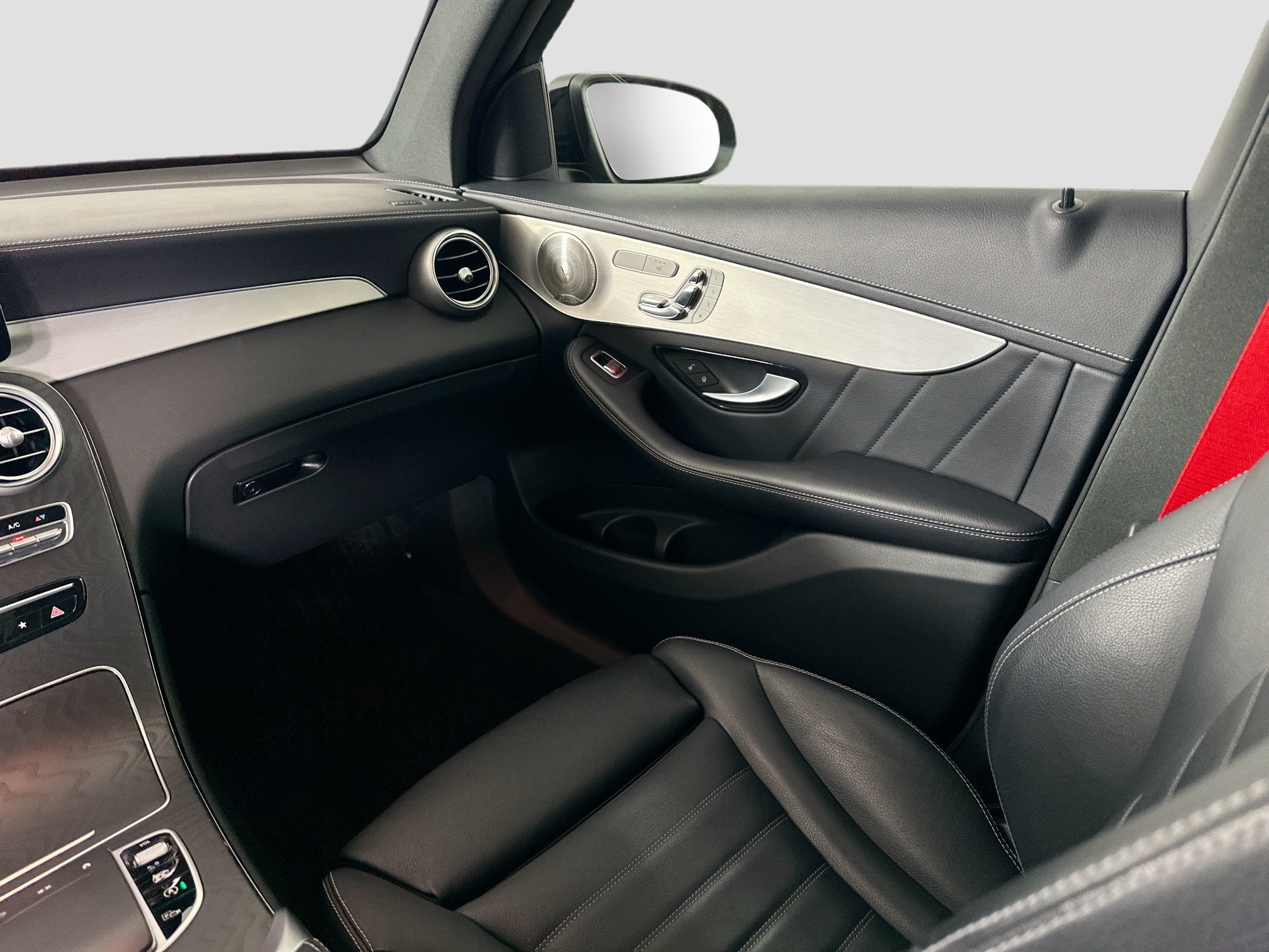 Certified 2021 Mercedes-Benz GLC 43 AMG 4MATIC image 30