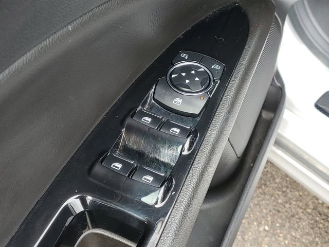 Used 2016 Ford Fusion SE w/ Equipment Group 202A image 9
