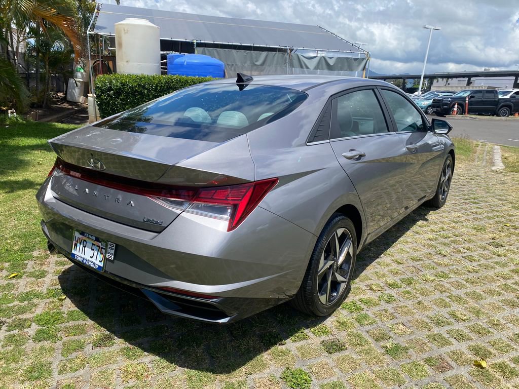 Certified 2023 Hyundai Elantra Limited FWD image 7