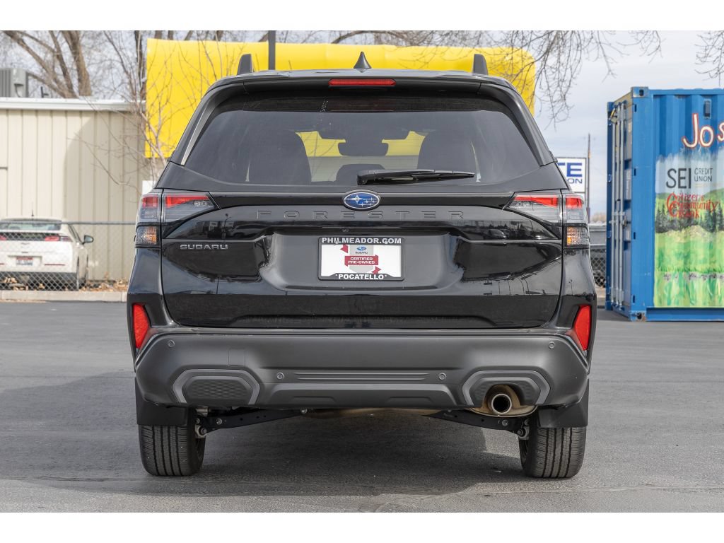 Used 2025 Subaru Forester Limited AWD/4WD image 4
