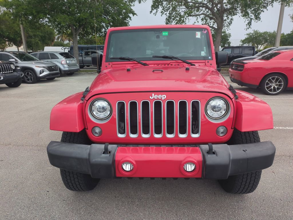 Used 2017 Jeep Wrangler Unlimited Sahara w/ Connectivity Group AWD/4WD image 4