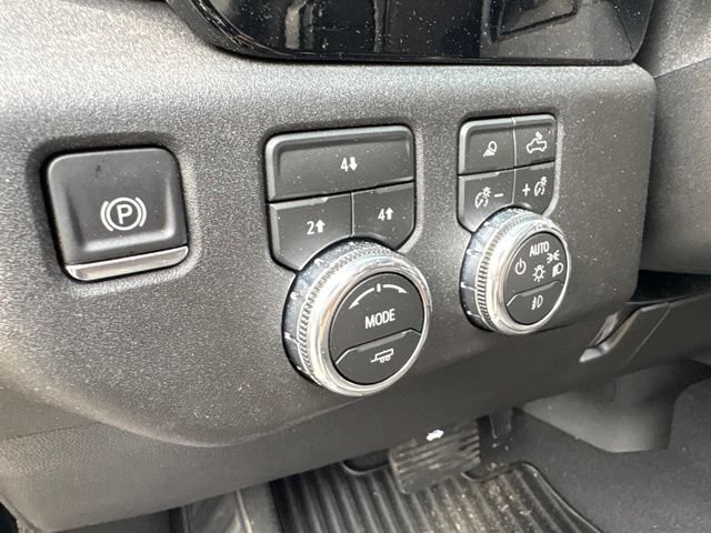 Used 2026 GMC Sierra 2500 SLE w/ SLE Value Package; AWD/4WD image 17